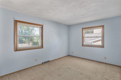 Tiny photo for 3220 Kenwood Avenue, Davenport, IA 52807 (MLS # 12770995)