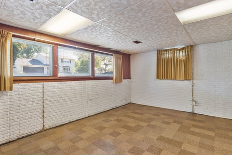 Tiny photo for 3220 Kenwood Avenue, Davenport, IA 52807 (MLS # 12770995)