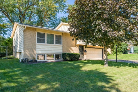 Tiny photo for 3220 Kenwood Avenue, Davenport, IA 52807 (MLS # 12770995)