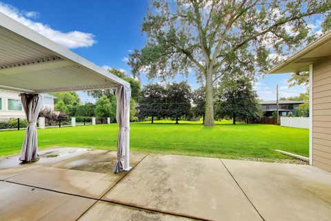 Tiny photo for 2311 N Arlington Heights Road, Arlington Heights, IL 60004 (MLS # 12684687)