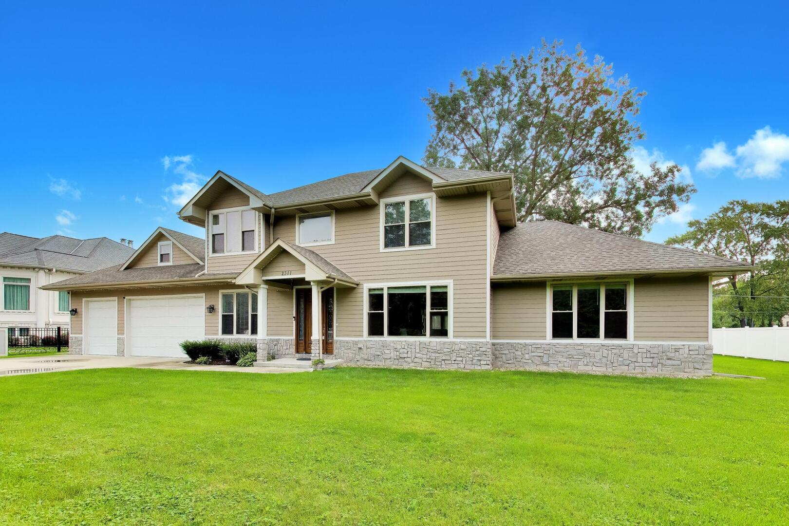 2311 N Arlington Heights Road