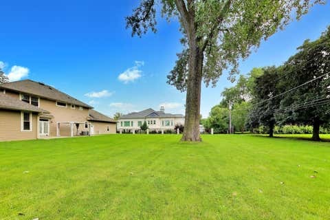 Tiny photo for 2311 N Arlington Heights Road, Arlington Heights, IL 60004 (MLS # 12684687)