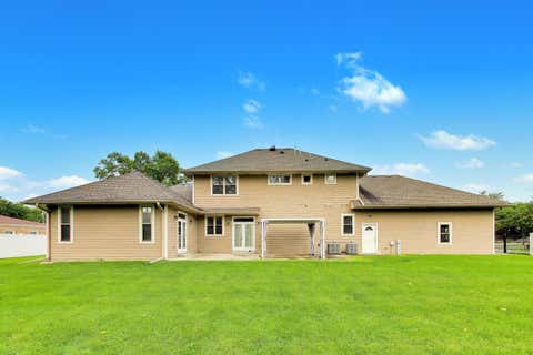 Tiny photo for 2311 N Arlington Heights Road, Arlington Heights, IL 60004 (MLS # 12684687)