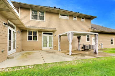 Tiny photo for 2311 N Arlington Heights Road, Arlington Heights, IL 60004 (MLS # 12684687)