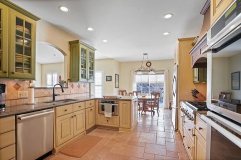 Tiny photo for 226 Glenbrook Court, Gilberts, IL 60136 (MLS # 12548639)