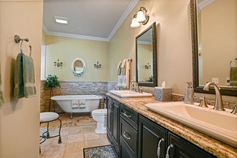 Tiny photo for 226 Glenbrook Court, Gilberts, IL 60136 (MLS # 12548639)