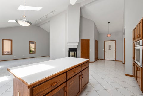 Tiny photo for 9342 Sutton Place, Tinley Park, IL 60487 (MLS # 12618586)