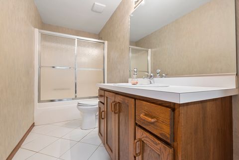 Tiny photo for 9342 Sutton Place, Tinley Park, IL 60487 (MLS # 12618586)