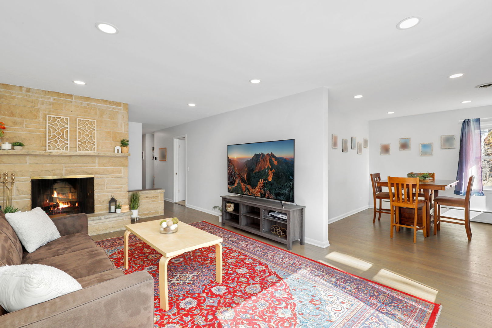 330 Prairie Avenue
