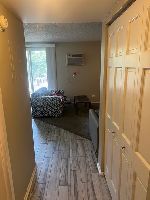 Tiny photo for 255 S West Avenue S #413, Elmhurst, IL 60126 (MLS # 12461579)