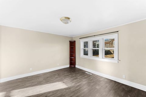 Tiny photo for 2202 Pershing Blvd Boulevard, Clinton, IA 52732 (MLS # 100000407)