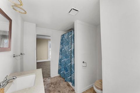 Tiny photo for 2202 Pershing Boulevard, Clinton, IA 52732 (MLS # 100000407)