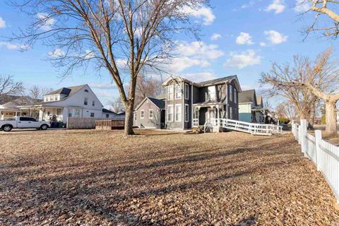 Tiny photo for 2202 Pershing Boulevard, Clinton, IA 52732 (MLS # 100000407)