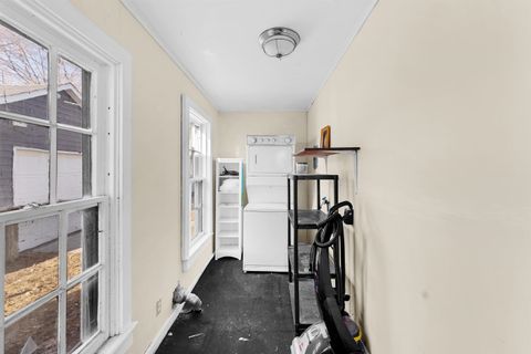 Tiny photo for 2202 Pershing Blvd Boulevard, Clinton, IA 52732 (MLS # 100000407)