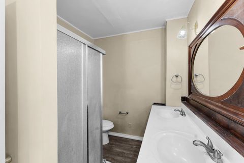 Tiny photo for 2202 Pershing Boulevard, Clinton, IA 52732 (MLS # 100000407)