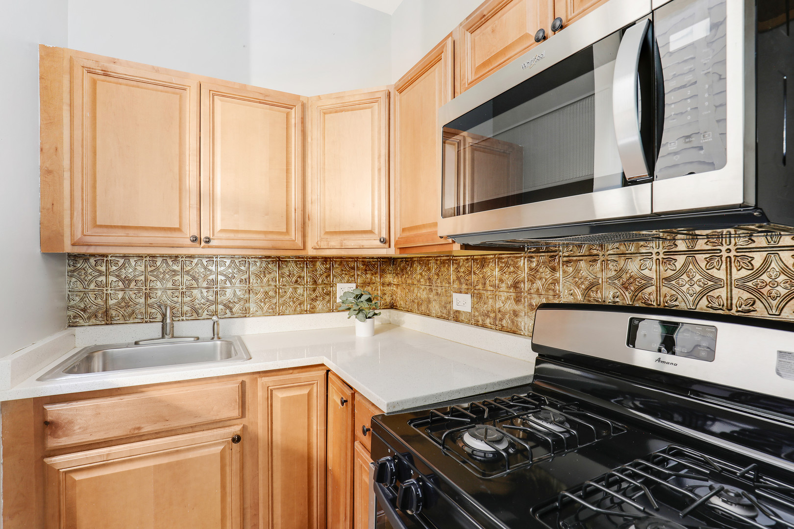 1726 N Sedgwick Street 1F