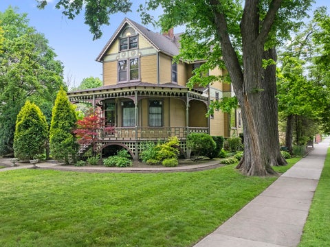 Tiny photo for 201 Wesley Avenue, Oak Park, IL 60302 (MLS # 12683049)