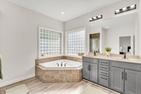 Tiny photo for 1909 E 58th Street, Davenport, IA 52807 (MLS # 12633466)