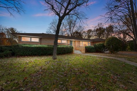 Photo of 5400 Fair Elms Avenue, Western Springs, IL 60558 (MLS # 12488163)