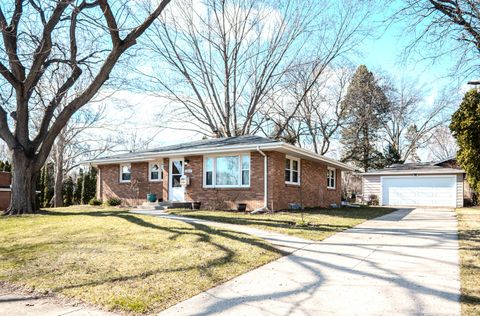 Photo of 2807 Carmac Road, Rockford, IL 61101 (MLS # 12604352)