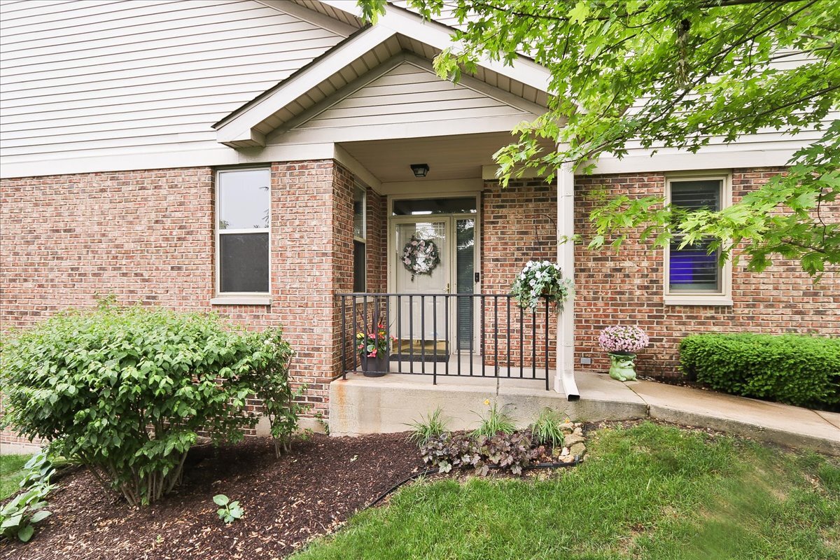 768 W St Johns Place