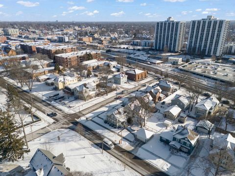 Tiny photo for 130 N Ellis Avenue, Wheaton, IL 60187 (MLS # 12555946)