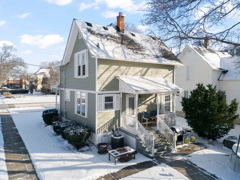 Tiny photo for 130 N Ellis Avenue, Wheaton, IL 60187 (MLS # 12555946)