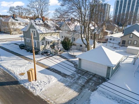 Tiny photo for 130 N Ellis Avenue, Wheaton, IL 60187 (MLS # 12555946)