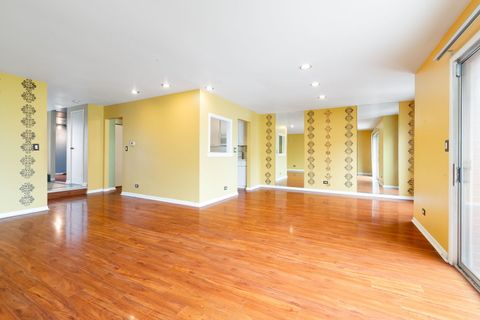 Tiny photo for 532 Hummingbird Lane, Deerfield, IL 60015 (MLS # 12387126)