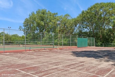 Tiny photo for 532 Hummingbird Lane, Deerfield, IL 60015 (MLS # 12387126)