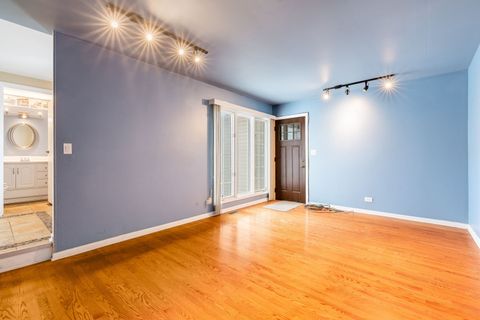 Tiny photo for 532 Hummingbird Lane, Deerfield, IL 60015 (MLS # 12387126)