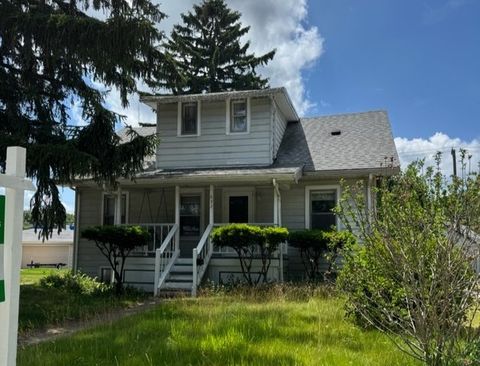 Photo of 832 Fulton Avenue, Winthrop Harbor, IL 60096 (MLS # 12317321)