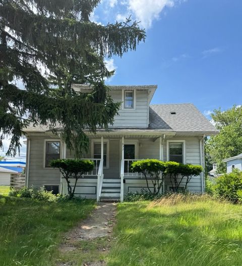 Tiny photo for 832 Fulton Avenue, Winthrop Harbor, IL 60096 (MLS # 12317321)