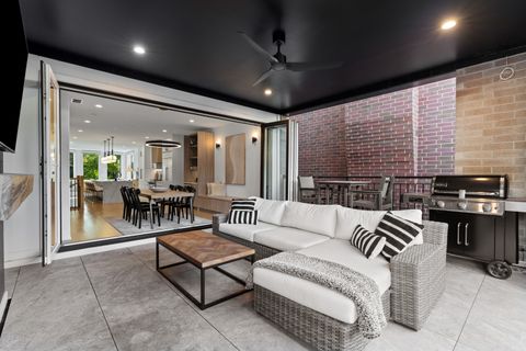 Tiny photo for 2640 N Bosworth Avenue #1S, Chicago, IL 60614 (MLS # 12516666)