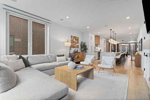 Tiny photo for 2640 N Bosworth Avenue #1S, Chicago, IL 60614 (MLS # 12516666)