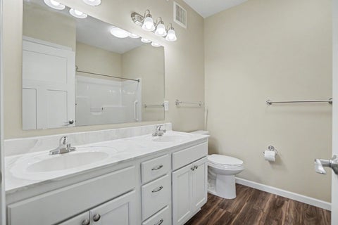 Tiny photo for 2592 MIDDLE Road #318, Bettendorf, IA 52722 (MLS # 12690692)