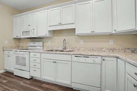 Tiny photo for 2592 MIDDLE Road #318, Bettendorf, IA 52722 (MLS # 12690692)