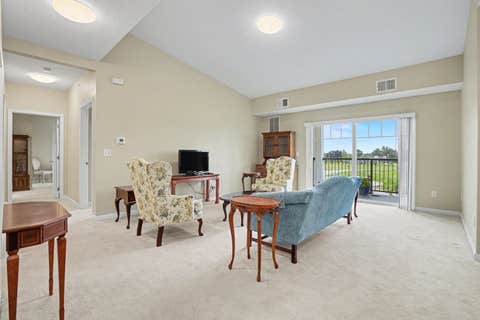 Tiny photo for 2592 MIDDLE Road #318, Bettendorf, IA 52722 (MLS # 12690692)