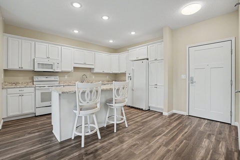 Tiny photo for 2592 MIDDLE Road #318, Bettendorf, IA 52722 (MLS # 12690692)