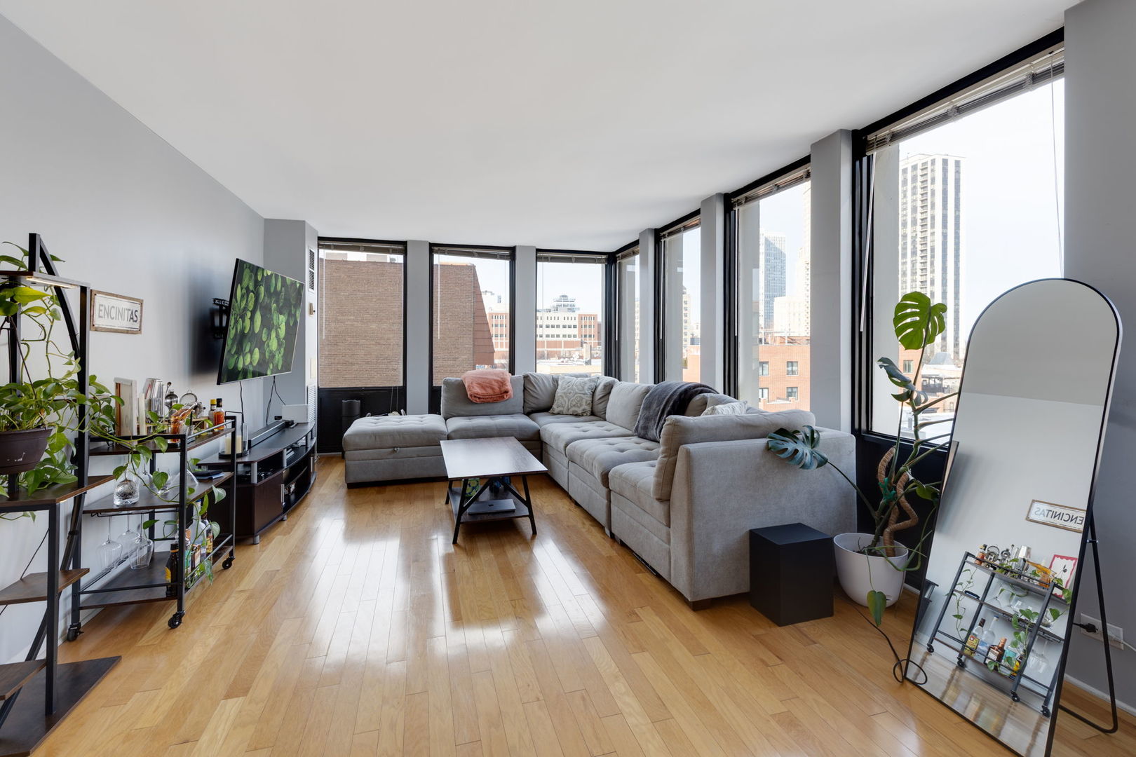 444 W Fullerton Parkway 603