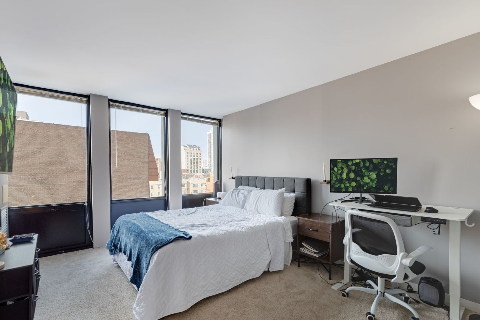 444 W Fullerton Parkway 603