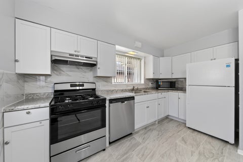 Tiny photo for 3824 W Chase Avenue, Lincolnwood, IL 60712 (MLS # 12747754)