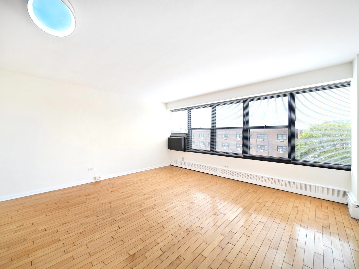 6030 N Sheridan Road 505