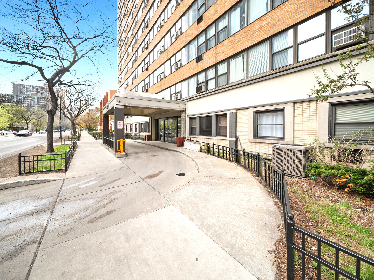 6030 N Sheridan Road 505