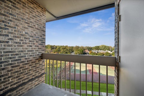 Tiny photo for 1250 Rudolph Road #5G, Northbrook, IL 60062 (MLS # 12792560)