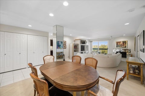 Tiny photo for 1250 Rudolph Road #5G, Northbrook, IL 60062 (MLS # 12792560)