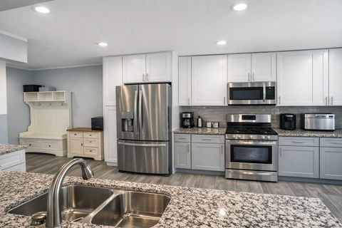 Tiny photo for 437 Maple Drive, Wheeling, IL 60090 (MLS # 12608801)