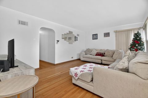 Tiny photo for 3703 Butterfield Road, Bellwood, IL 60104 (MLS # 12543106)