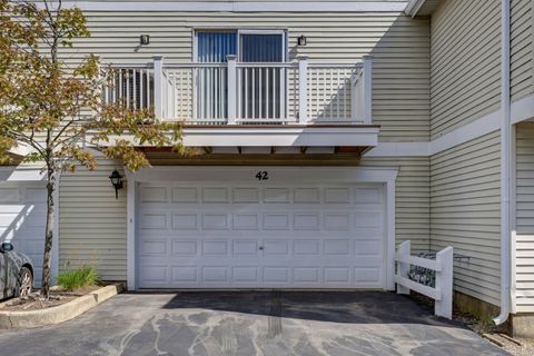 Tiny photo for 42 Cherbourg Court, Wheeling, IL 60090 (MLS # 12431336)