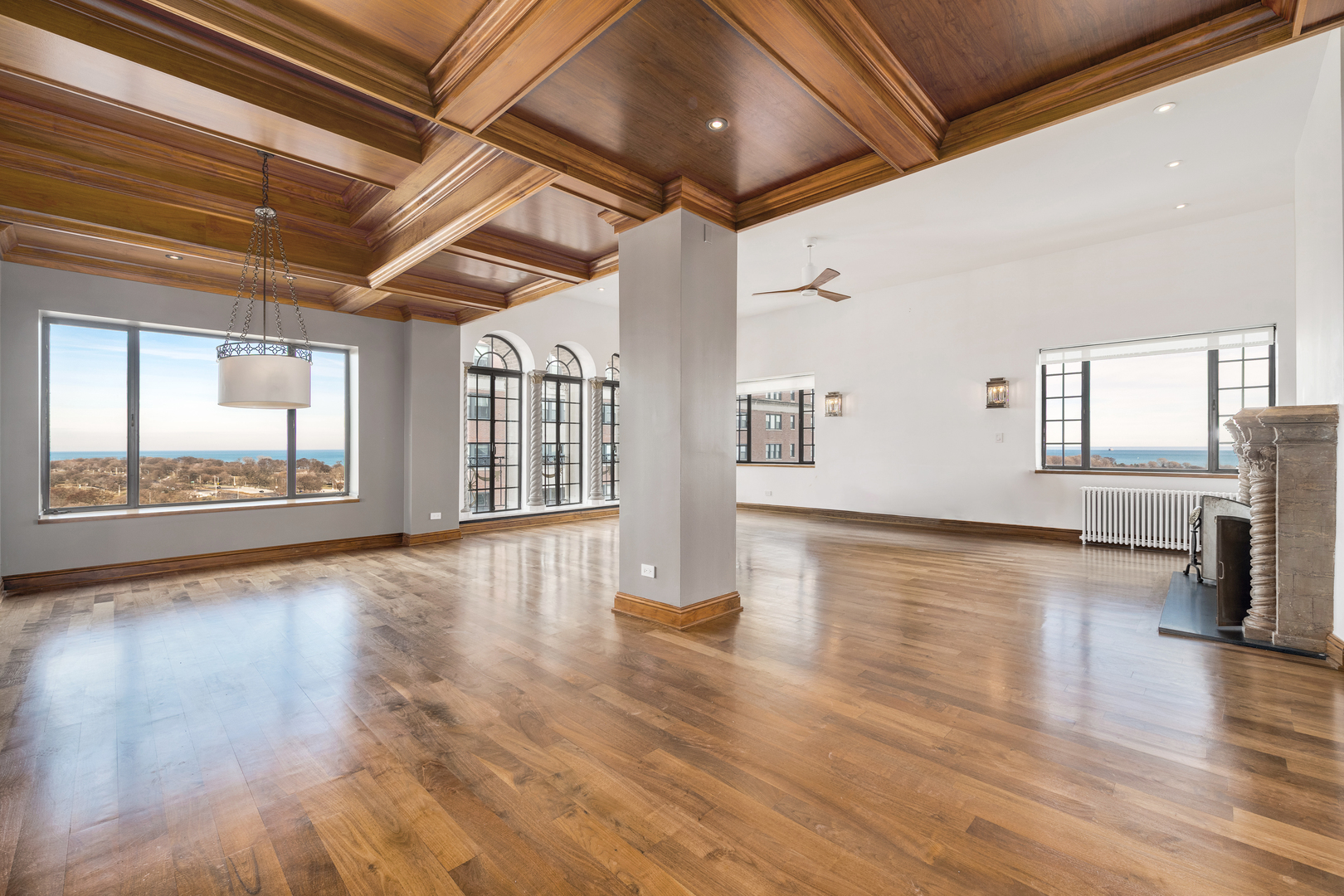 707 W Junior Terrace PH-12